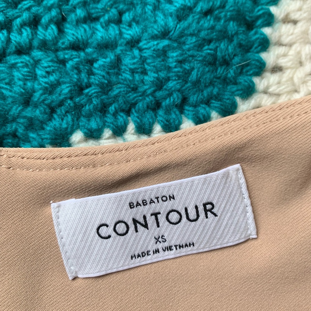 Babaton Contour V-Neck Bodysuit in Soft Tan - Picture 9 of 13